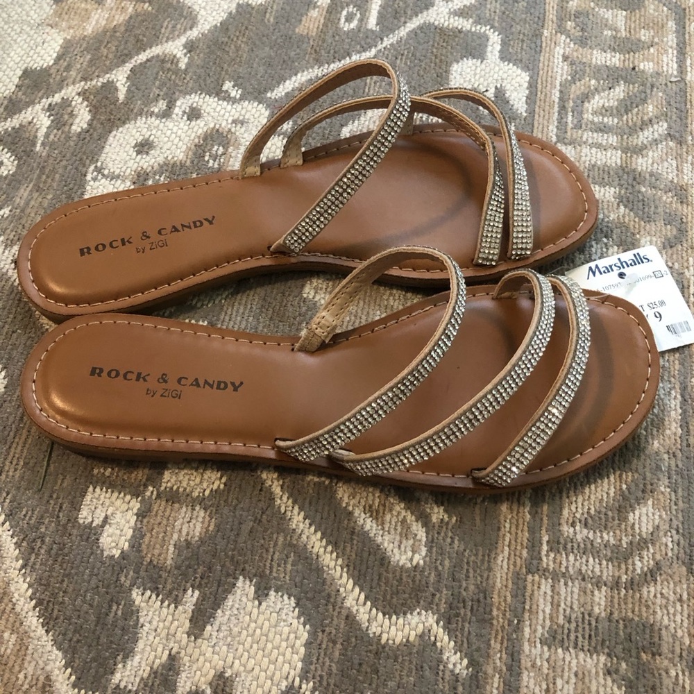 NWT silver rhinestone flat sandels size 9